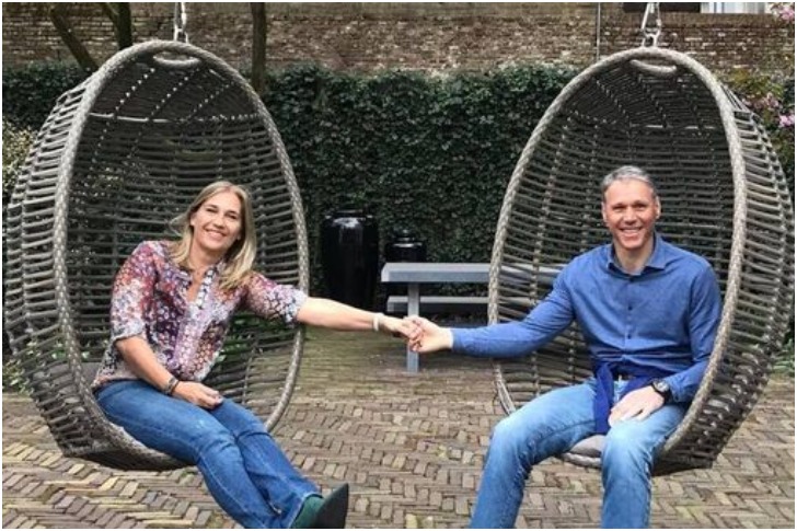 Ontmoet de vrouwen van Nederlandse topvoetballers. Sterren van vandaag